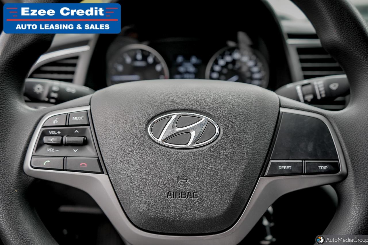 2017 Hyundai Elantra LE Photo41
