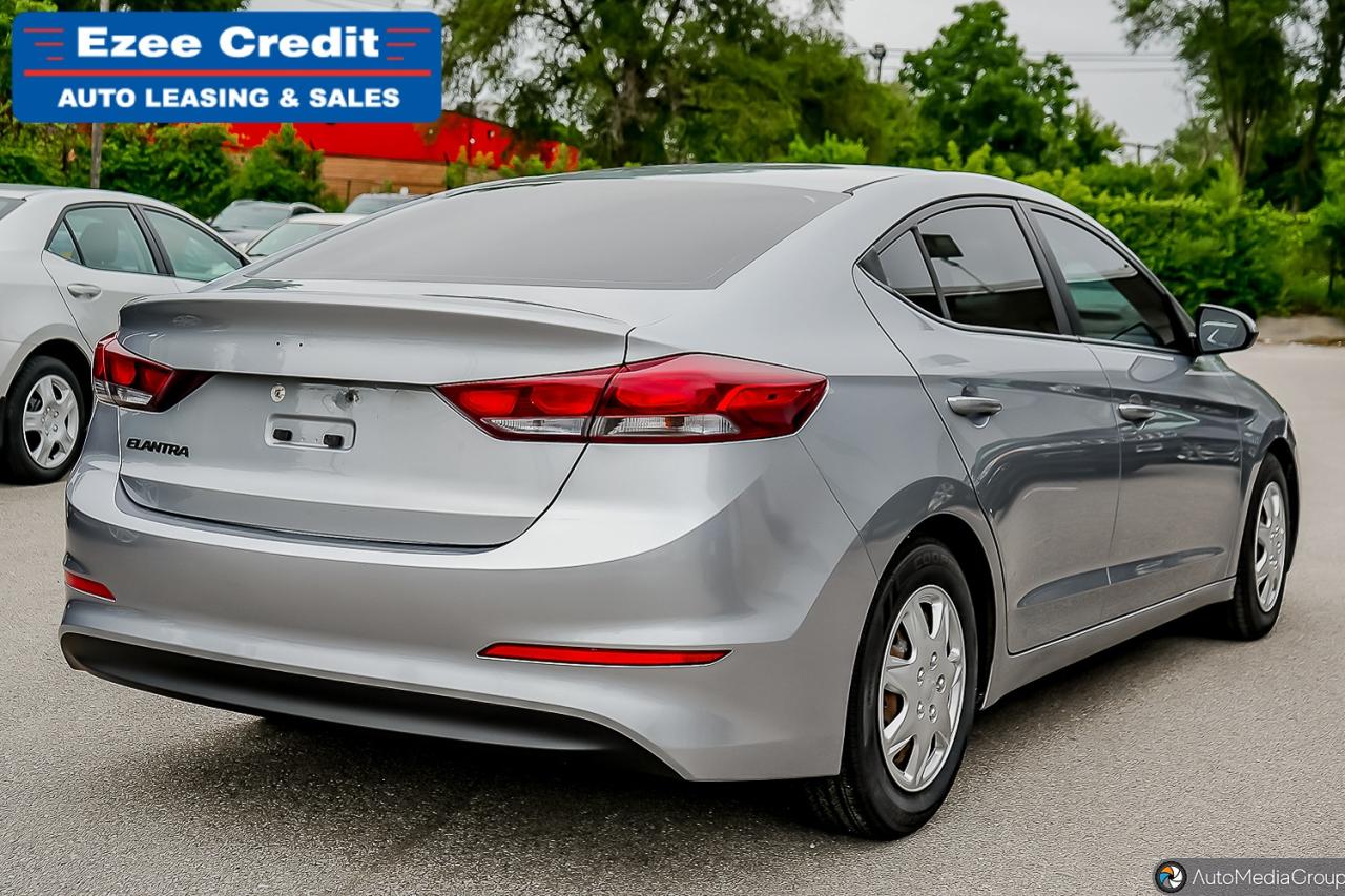 2017 Hyundai Elantra LE Photo29
