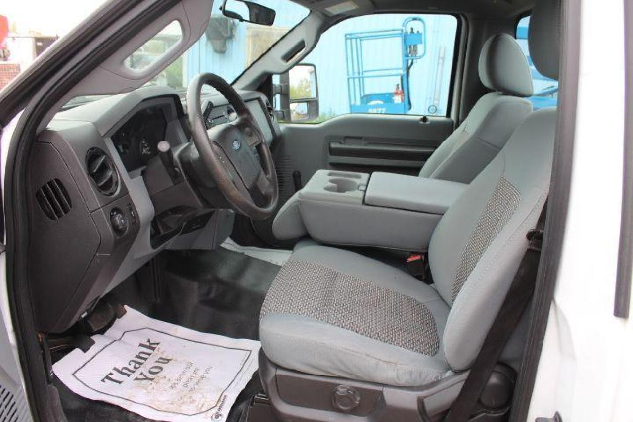 2015 Ford F-250 XLT Photo4