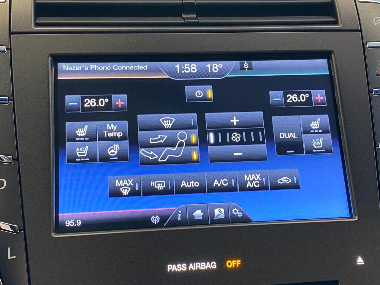 2014 Lincoln MKZ Hybrid+Adaptive Cruise+LaneKeep+Roof+CLEAN CARFAX - Photo #32