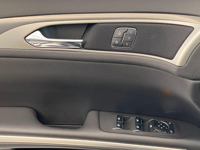 2014 Lincoln MKZ Hybrid+Adaptive Cruise+LaneKeep+Roof+CLEAN CARFAX Photo59
