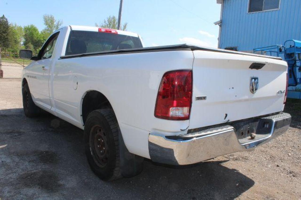 2012 RAM 1500 SLT Photo3