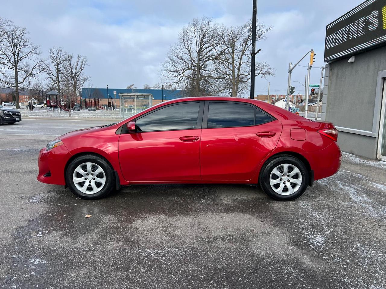 2017 Toyota Corolla LE Photo