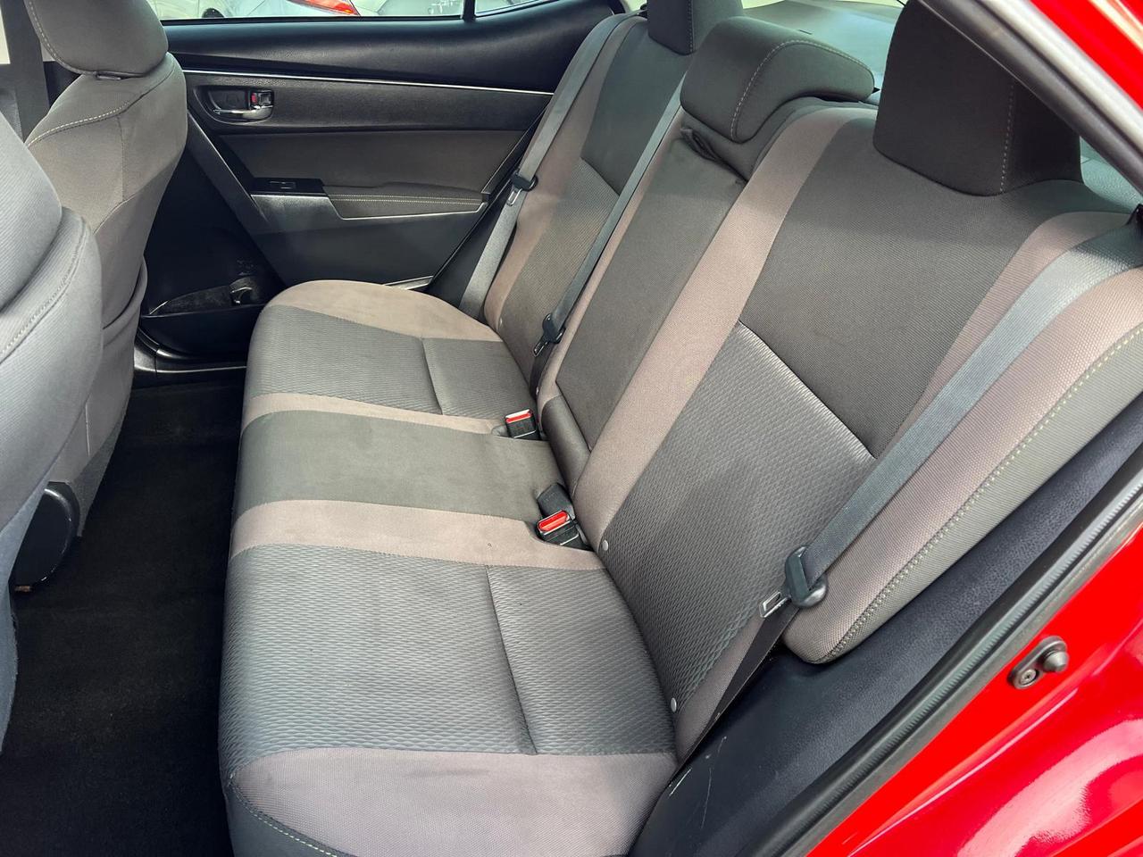 2017 Toyota Corolla LE Photo