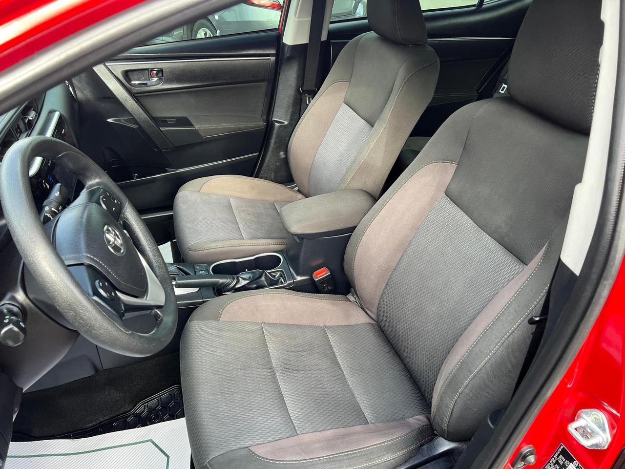 2017 Toyota Corolla LE Photo