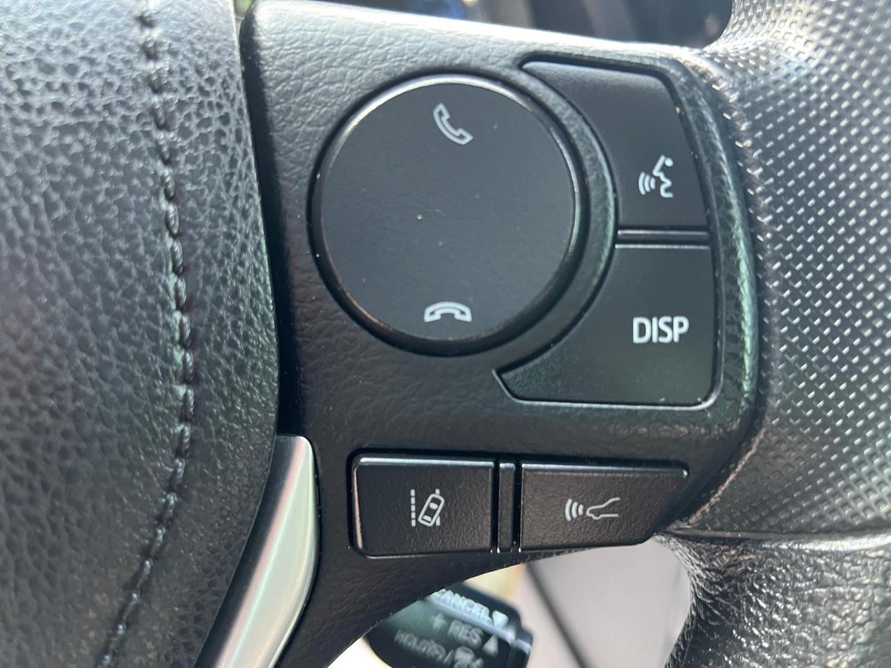 2017 Toyota Corolla LE Photo