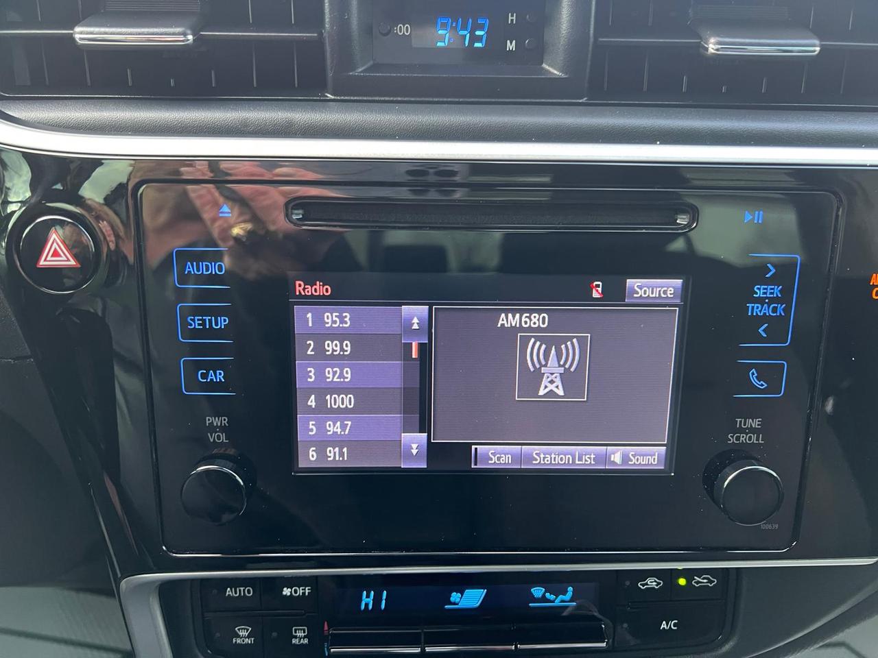 2017 Toyota Corolla LE Photo