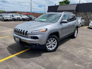 2017 Jeep Cherokee 4WD AUTO North SUV LOW KM NO ACCIDENT - Photo #18