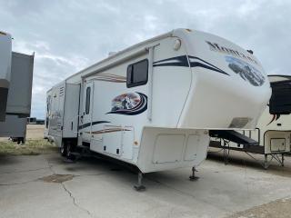 <p>35 Mountaineer Toy Hauler, Excellent Condition.  Come on down to check this out in person!</p>