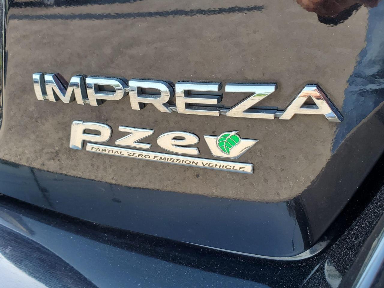 2015 Subaru Impreza Premium PZEV Photo4