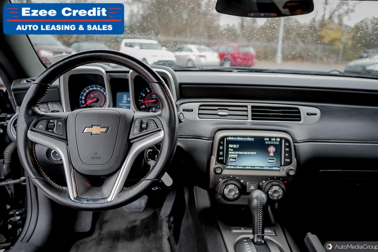 2015 Chevrolet Camaro 1LT Photo45