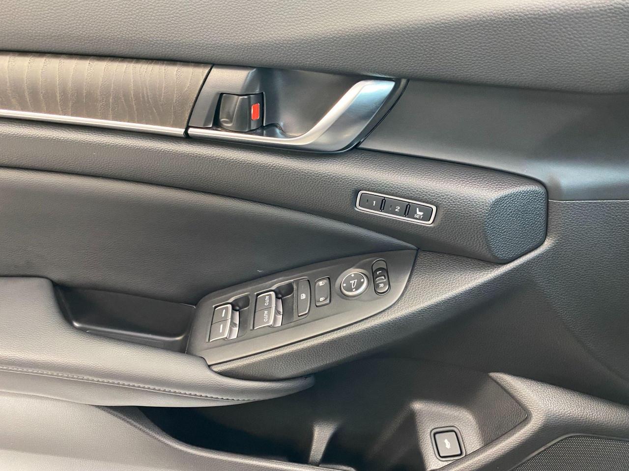 2018 Honda Accord EX-L+Roof+GPS+Leather+LEDs+ApplePlay+CLEAN CARFAX Photo115