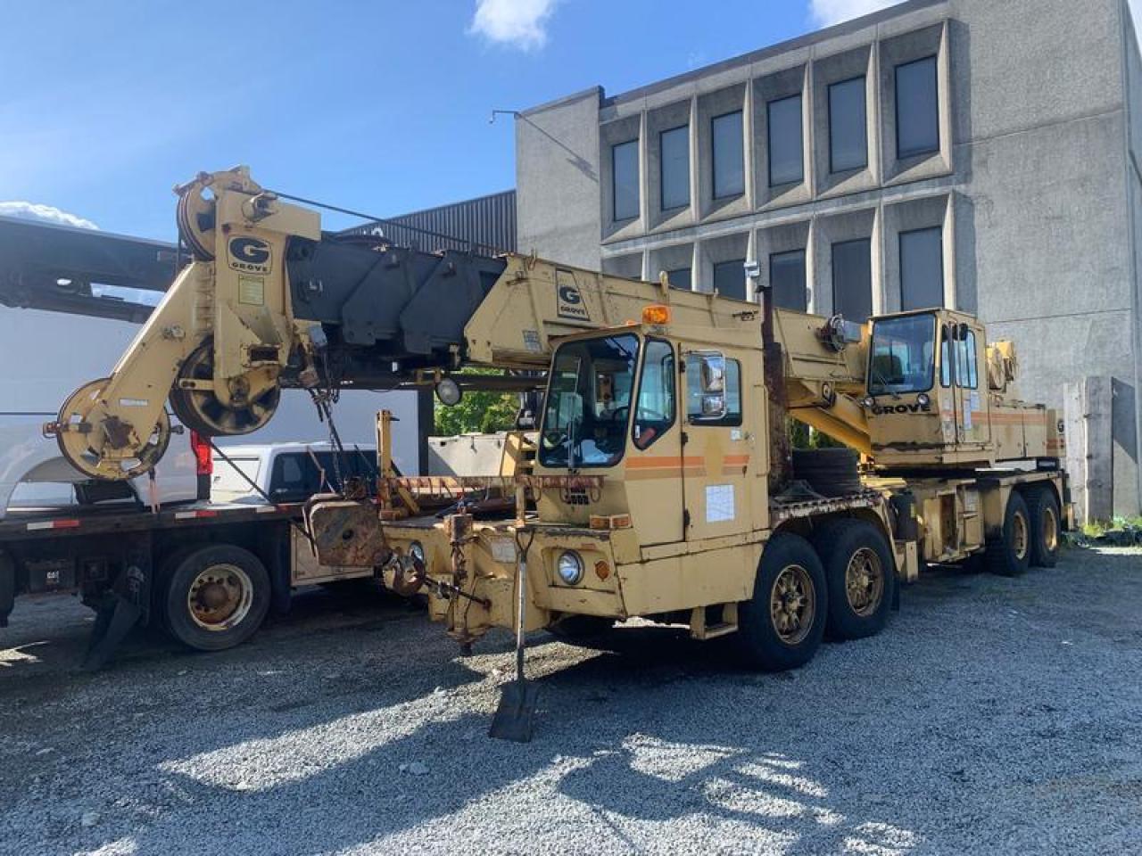 Used 1990 GROVE TMS 300B Crane Truck Diesel for sale in Burnaby, BC