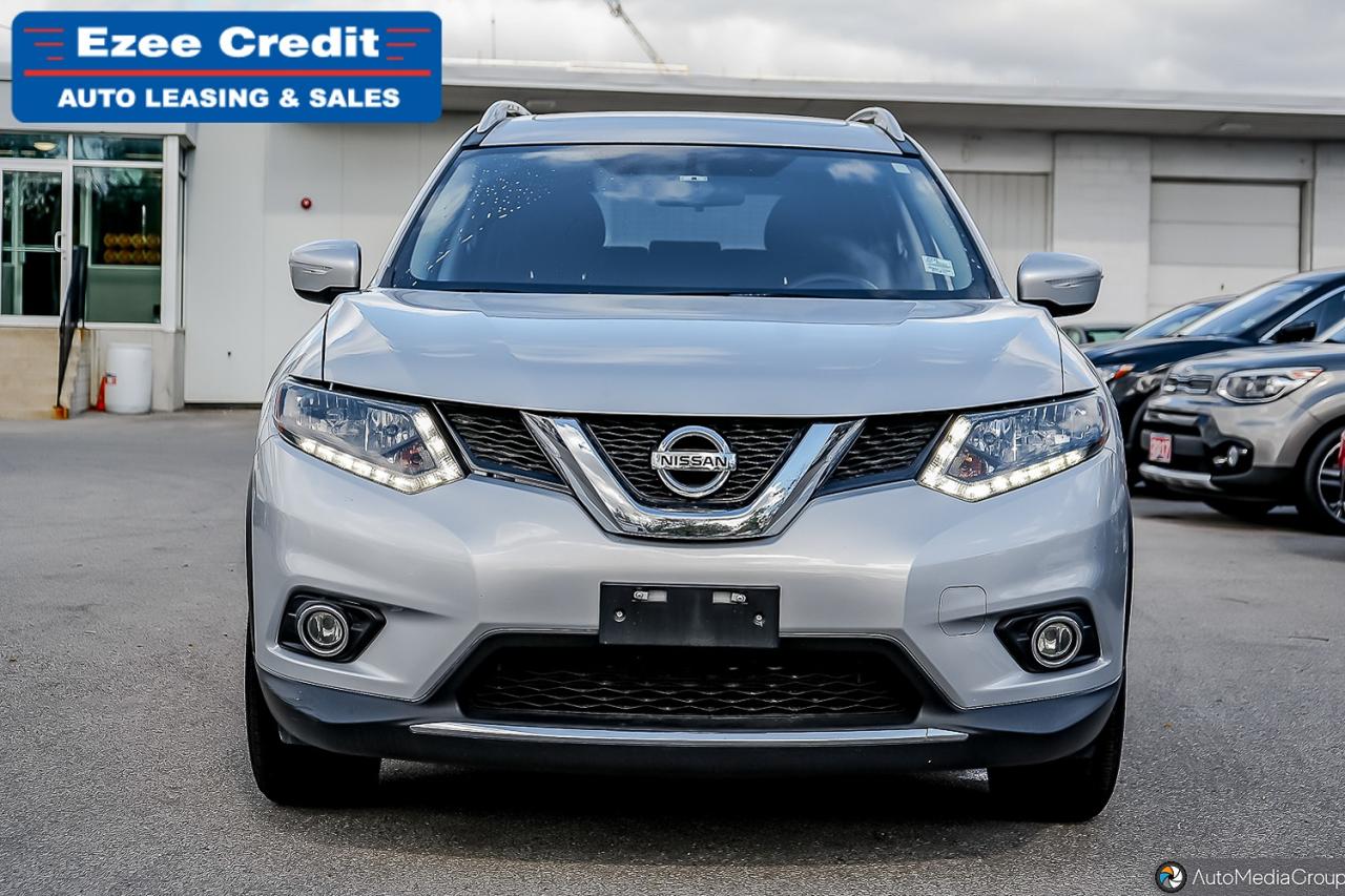 2015 Nissan Rogue SV Photo11