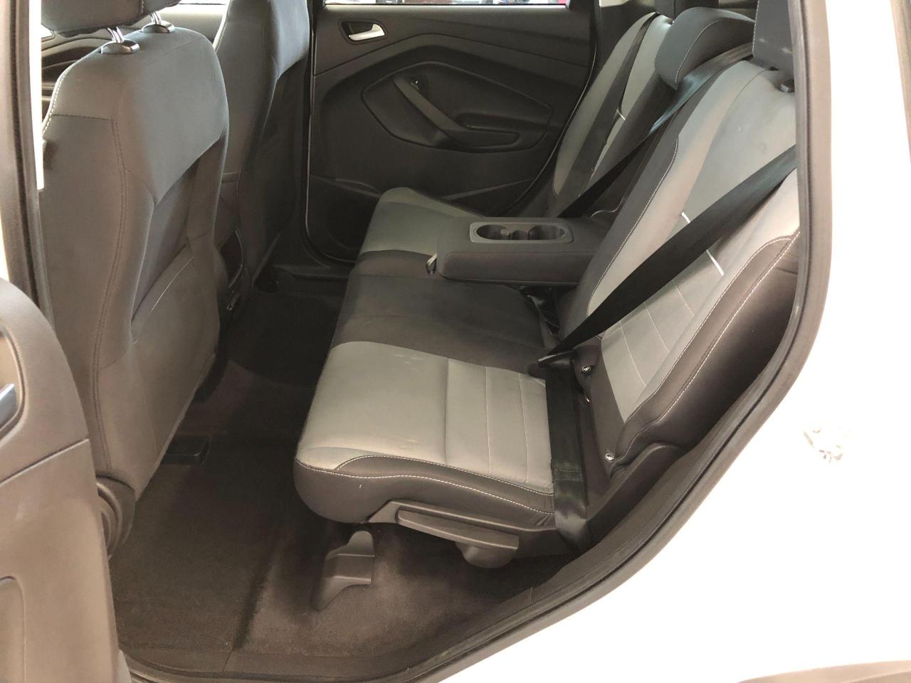2015 Ford Escape SE+Camera+Heated Seats+Bluetooth+ACCIDENT FREE Photo22