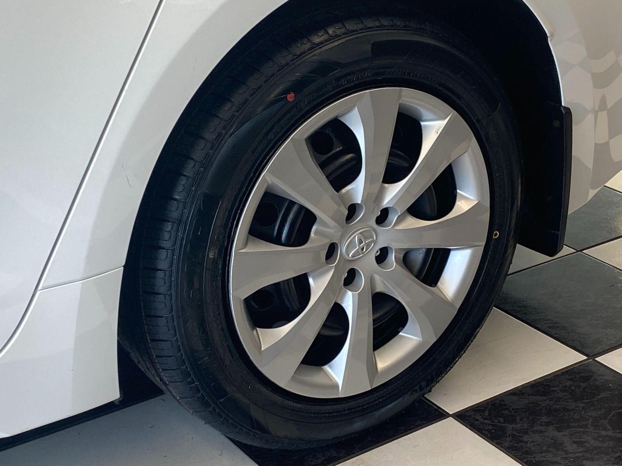 2020 Toyota Corolla LE+Camera+Apple Play+New Tires+CLEAN CARFAX - Photo #56