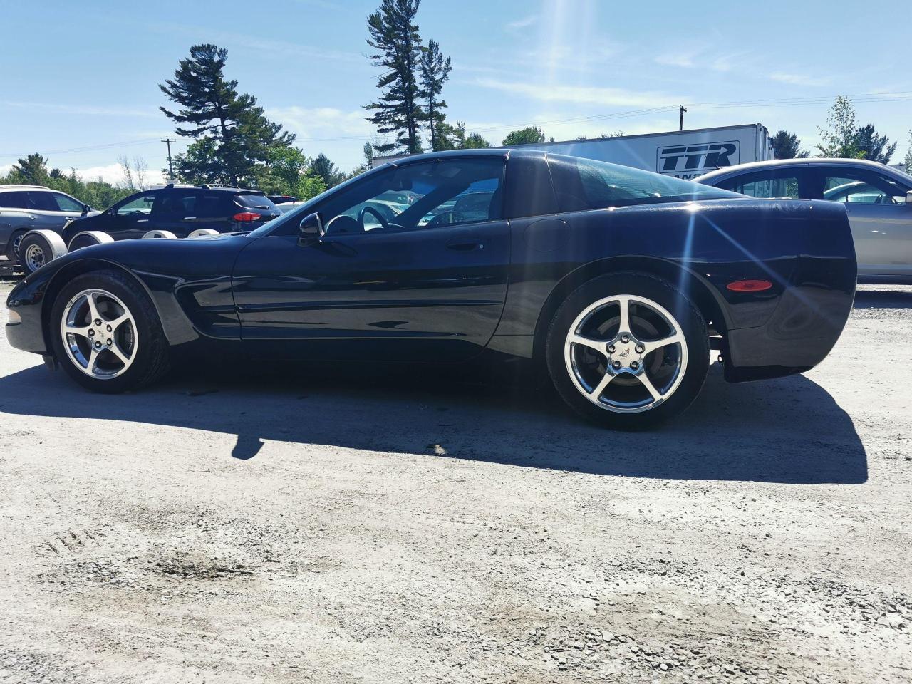 2003 Chevrolet Corvette Only 3960Km, Removable Glass Top, 50th Anniversary - Photo #8