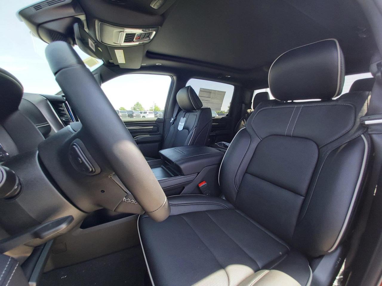 2022 RAM 1500 Limited Photo4