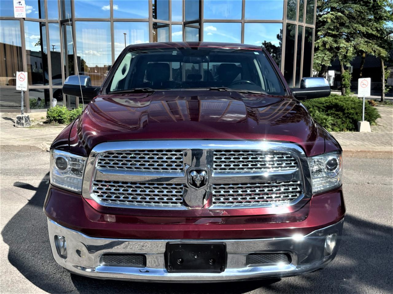 Used 2017 RAM 1500 CREWCAB 140.5|LARAMIE|CARPLAY|HEATED POWER SEATS|LEATHER|V6 for sale in Brampton, ON