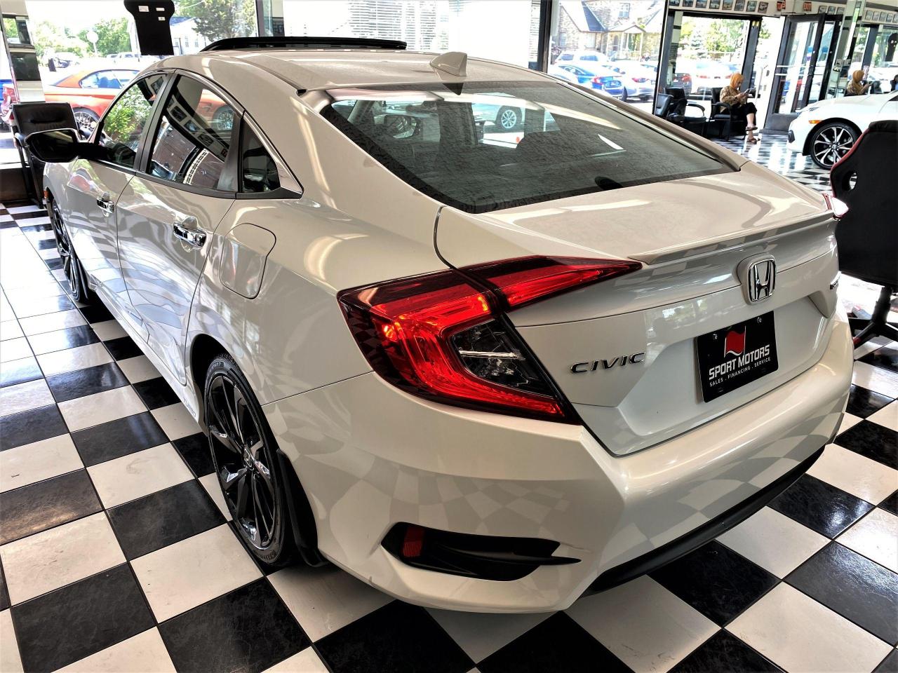 2018 Honda Civic Touring+Leather+Roof+WirelessCharging+CLEAN CARFAX - Photo #2