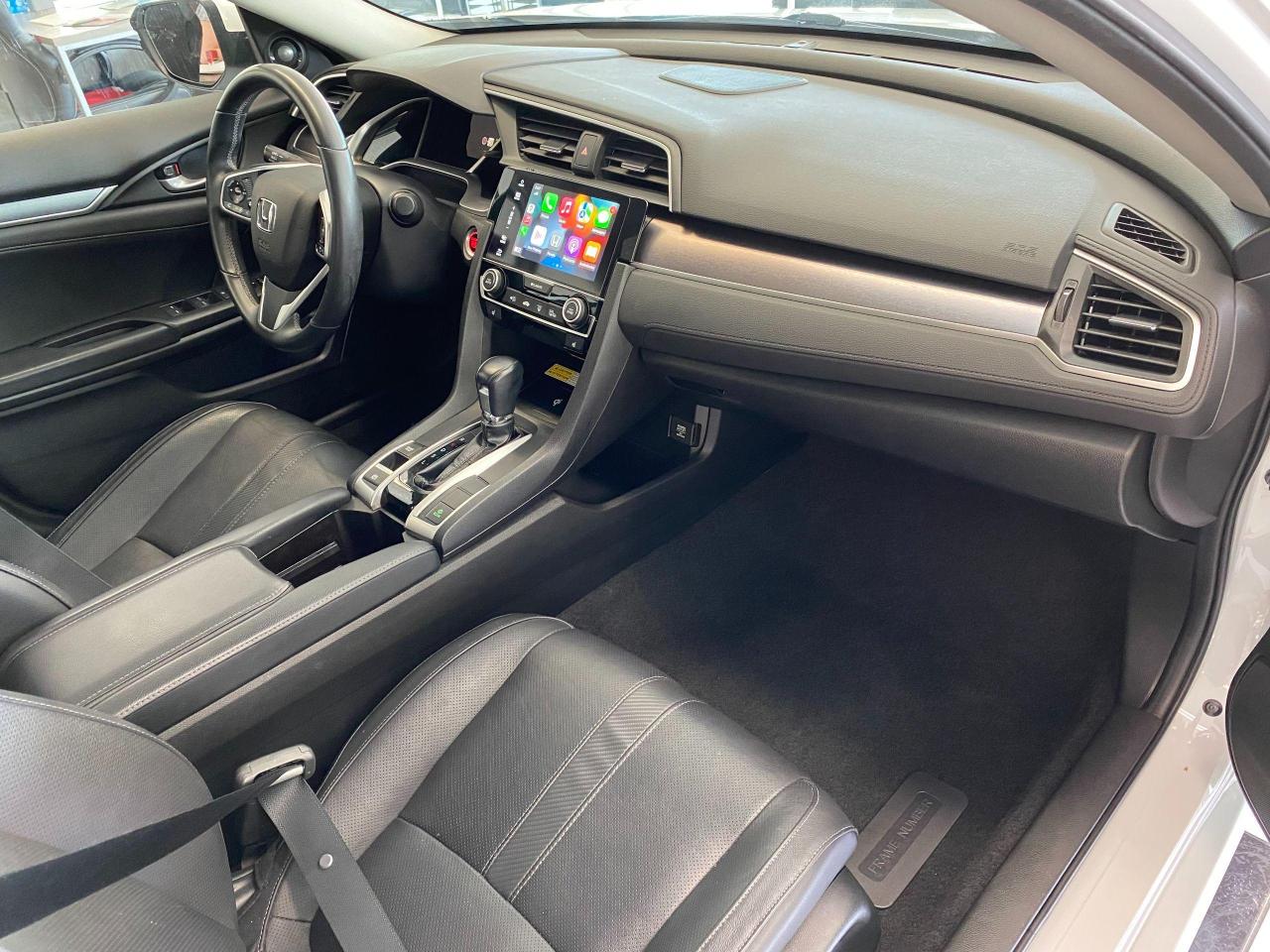 2018 Honda Civic Touring+Leather+Roof+WirelessCharging+CLEAN CARFAX Photo22