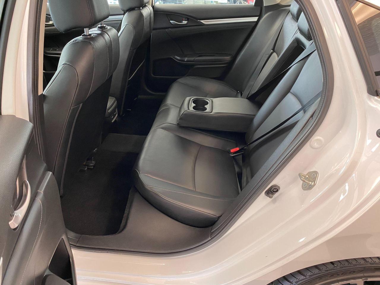 2018 Honda Civic Touring+Leather+Roof+WirelessCharging+CLEAN CARFAX Photo95