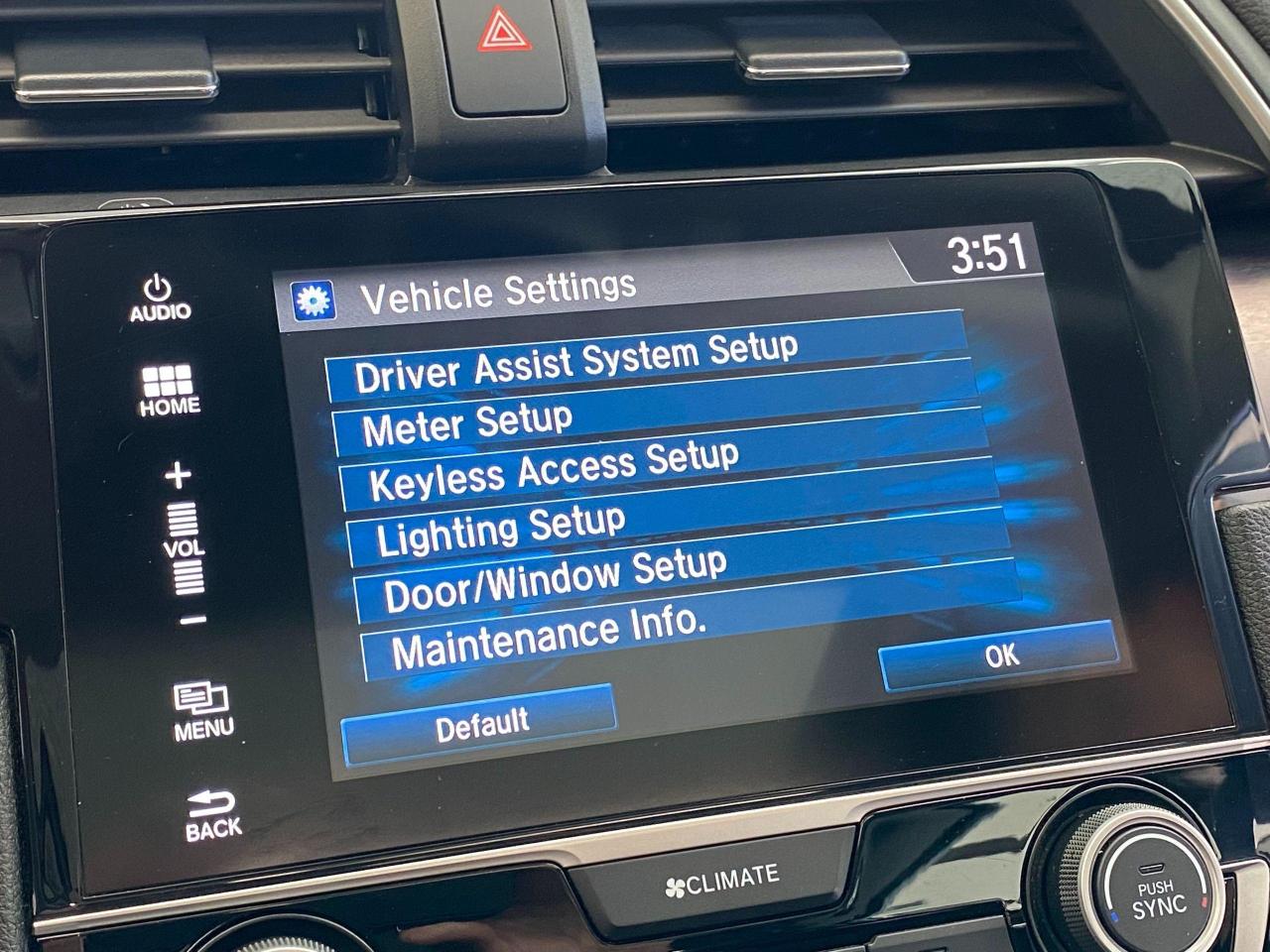 2018 Honda Civic Touring+Leather+Roof+WirelessCharging+CLEAN CARFAX - Photo #37