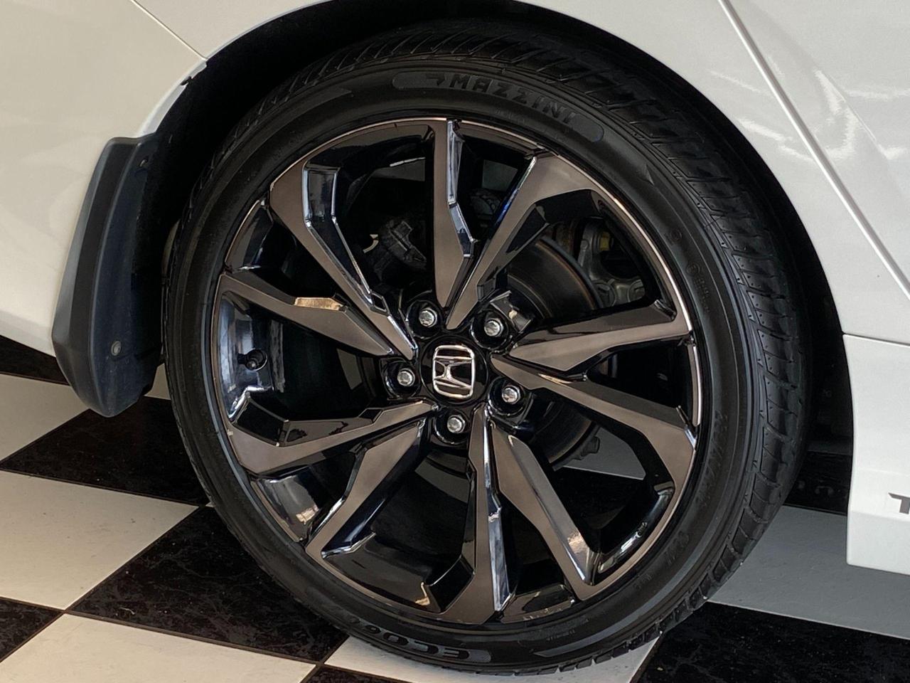 2018 Honda Civic Touring+Leather+Roof+WirelessCharging+CLEAN CARFAX - Photo #59