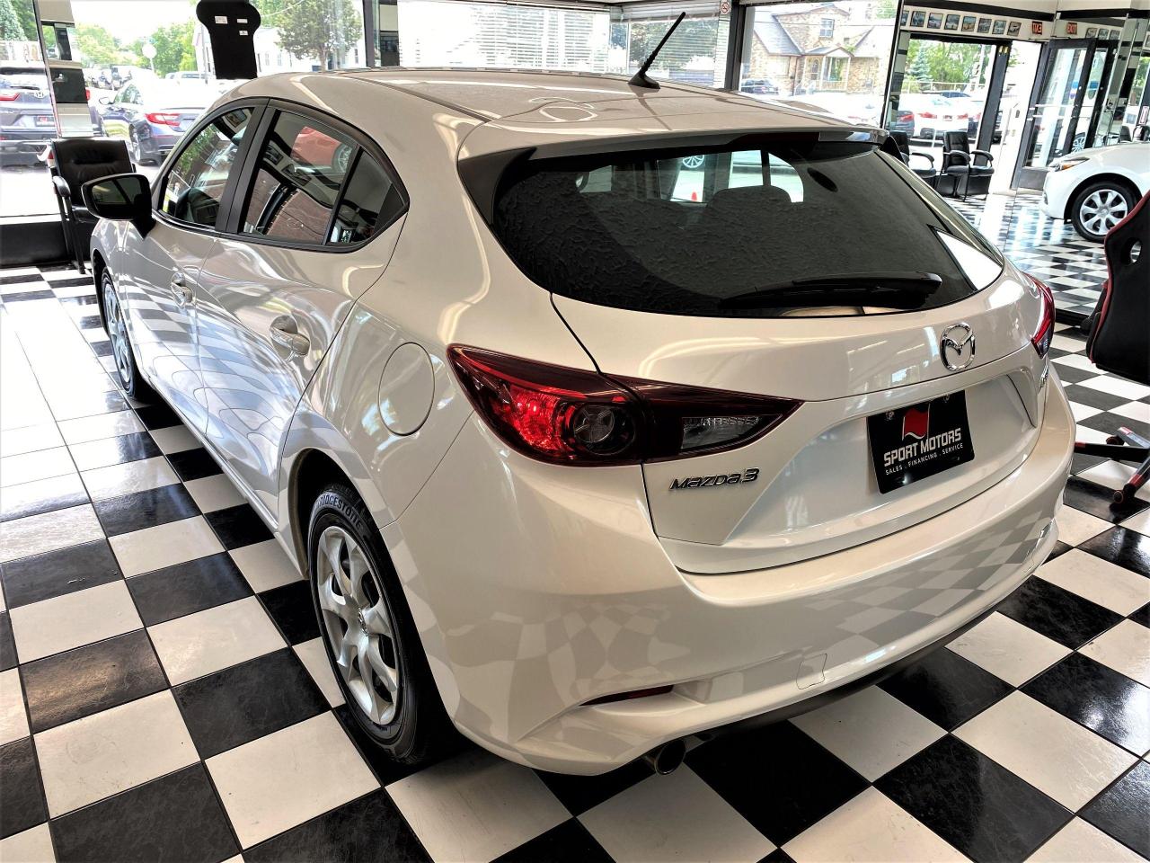 2018 Mazda MAZDA3 Sport Hatch+GPS+Camera+Brake Support+CLEAN CARFAX Photo2