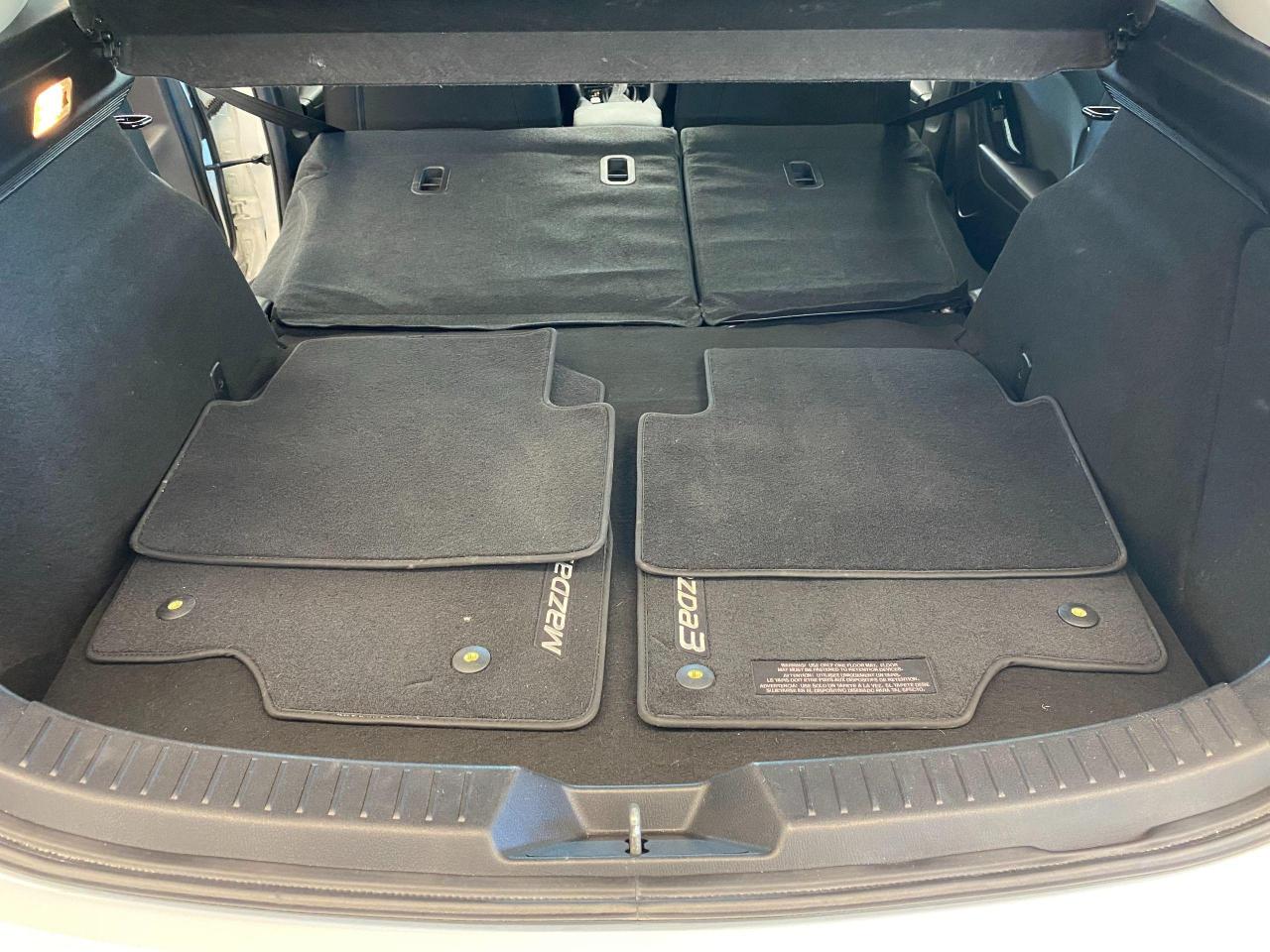 2018 Mazda MAZDA3 Sport Hatch+GPS+Camera+Brake Support+CLEAN CARFAX - Photo #25
