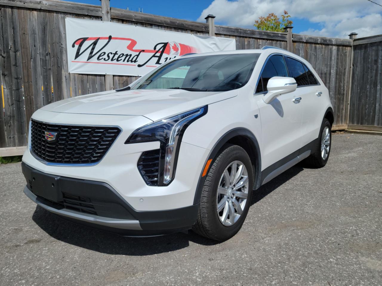 2021 Cadillac XT4 AWD Premium Luxury , Sunroof , 9200 Kms - Photo #1