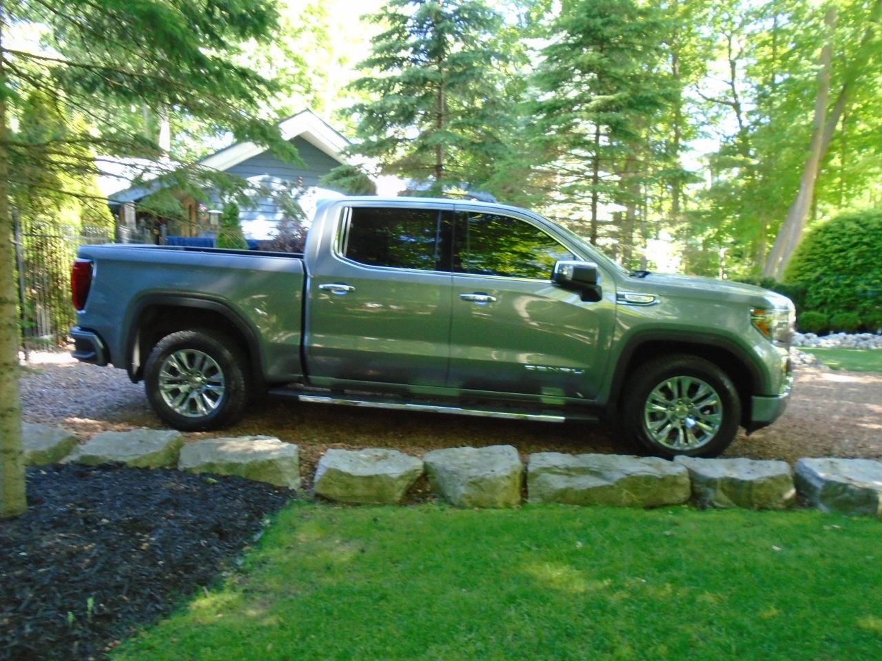 2021 GMC Sierra 1500 Available IN Sutton   IN Service  10/19.2021 - Photo #2