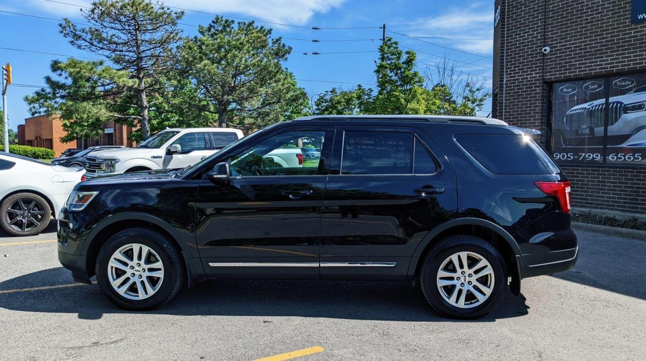 2019 Ford Explorer XLT 4WD Photo2