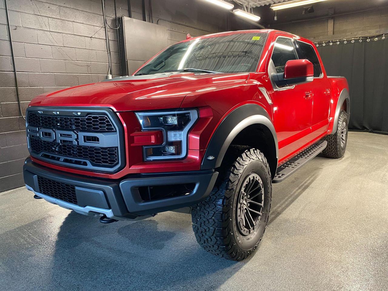 2020 Ford F-150 Raptor / Clean CarFax / Pano Roof - Photo #1