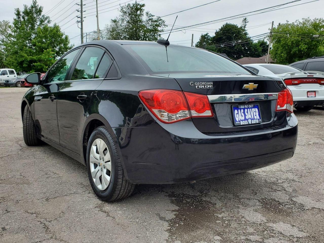 2015 Chevrolet Cruze 1LT TURBO Photo2