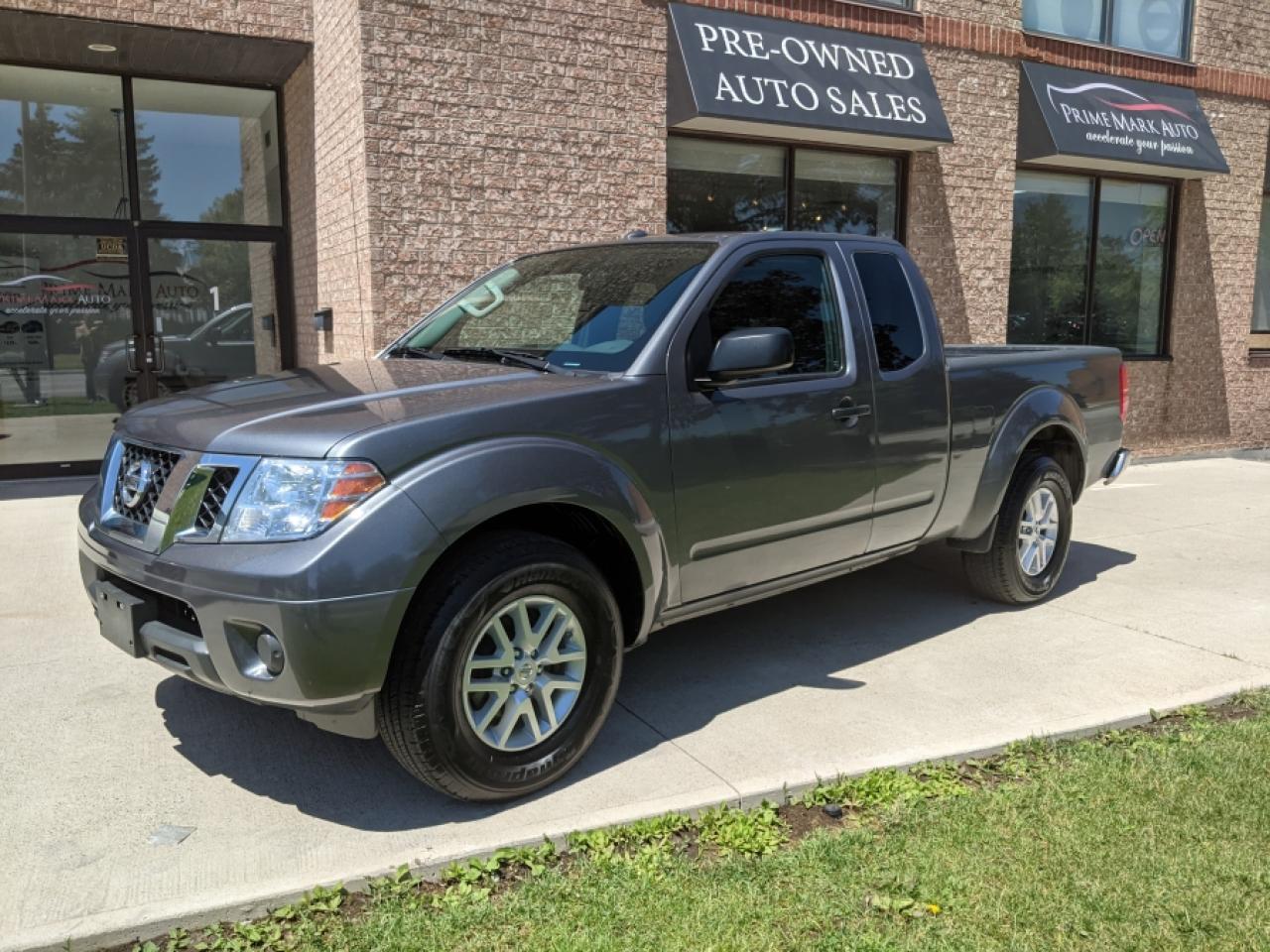 2017 Nissan Frontier SV EXTENDED Photo0