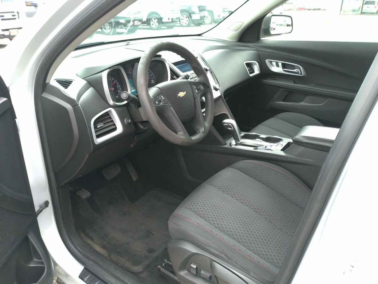 2013 Chevrolet Equinox LS, Front Wheel Drive - Photo #9