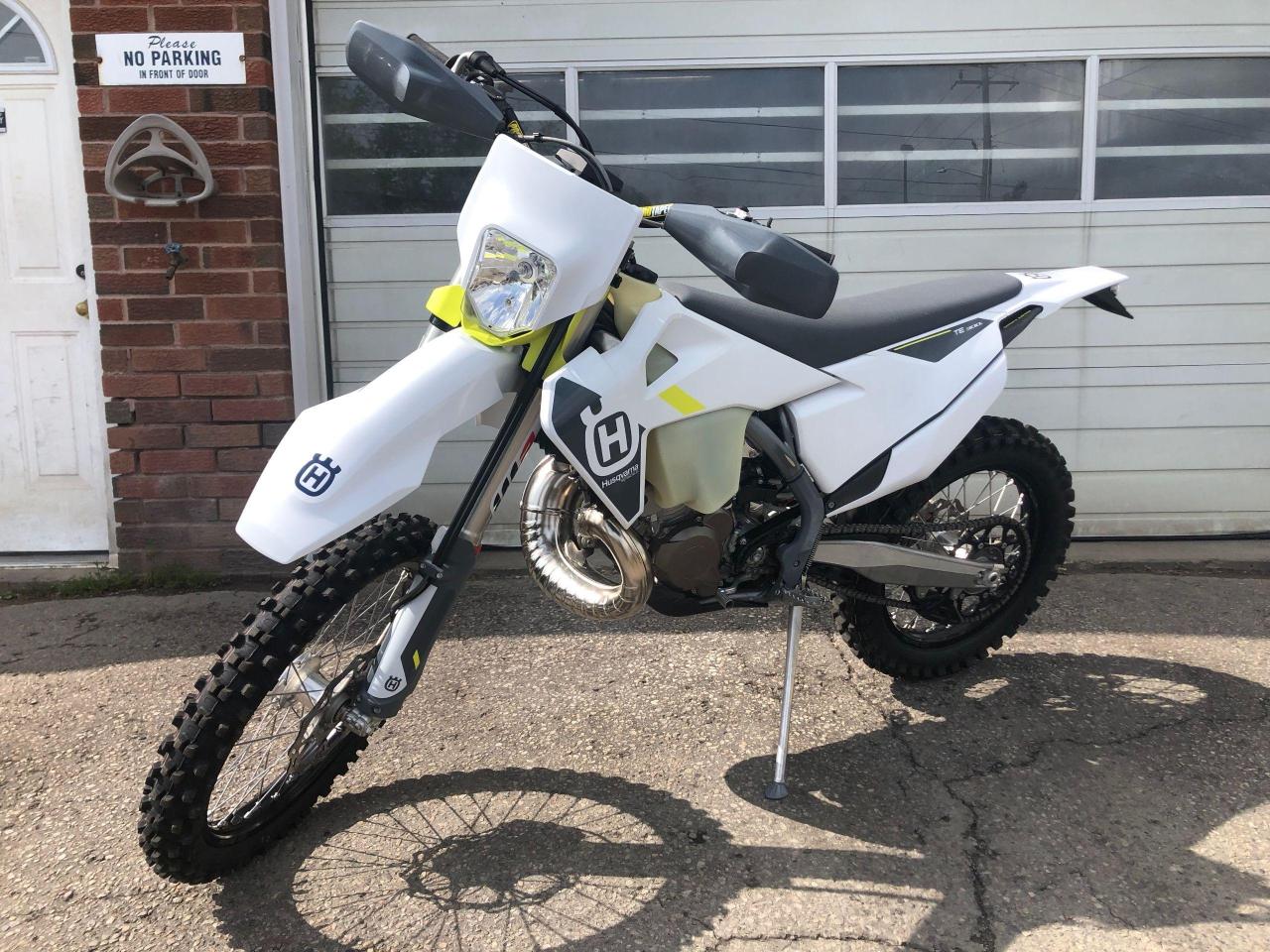 2022 HUSQVARNA TE300i 2 Stroke Electric Start Oil Injection Fuel Inj.
