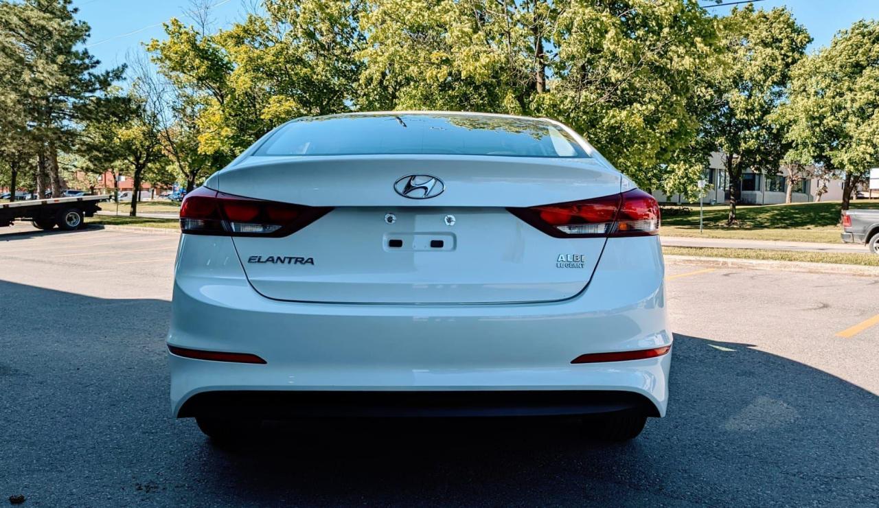 2017 Hyundai Elantra 4DR SDN AUTO LE Photo3