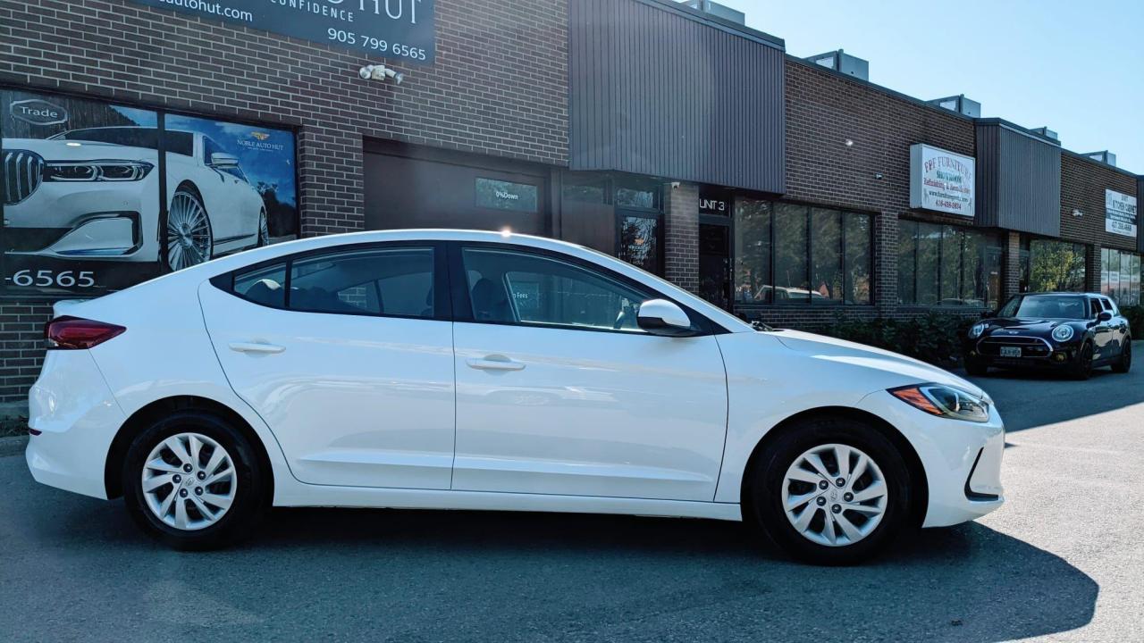 2017 Hyundai Elantra 4DR SDN AUTO LE Photo4