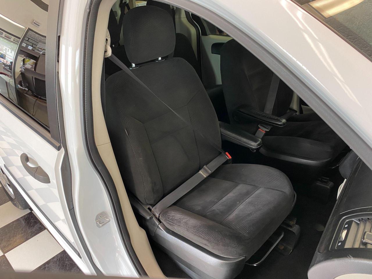 2015 Dodge Grand Caravan CVP+Cruise Control+A/C Photo21