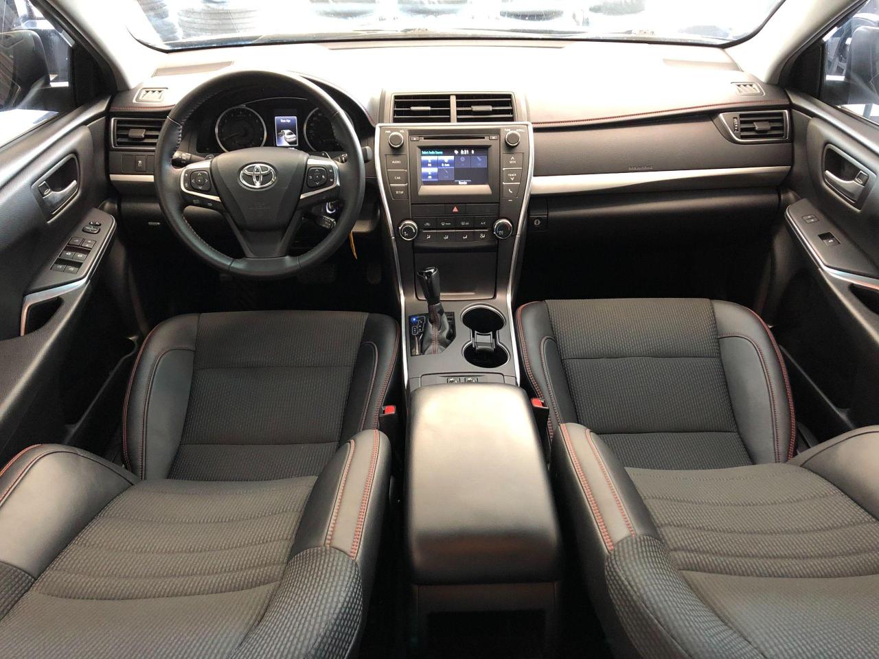2017 Toyota Camry SE+Camera+Bluetooth+Heated Seats+CLEAN CARFAX - Photo #8