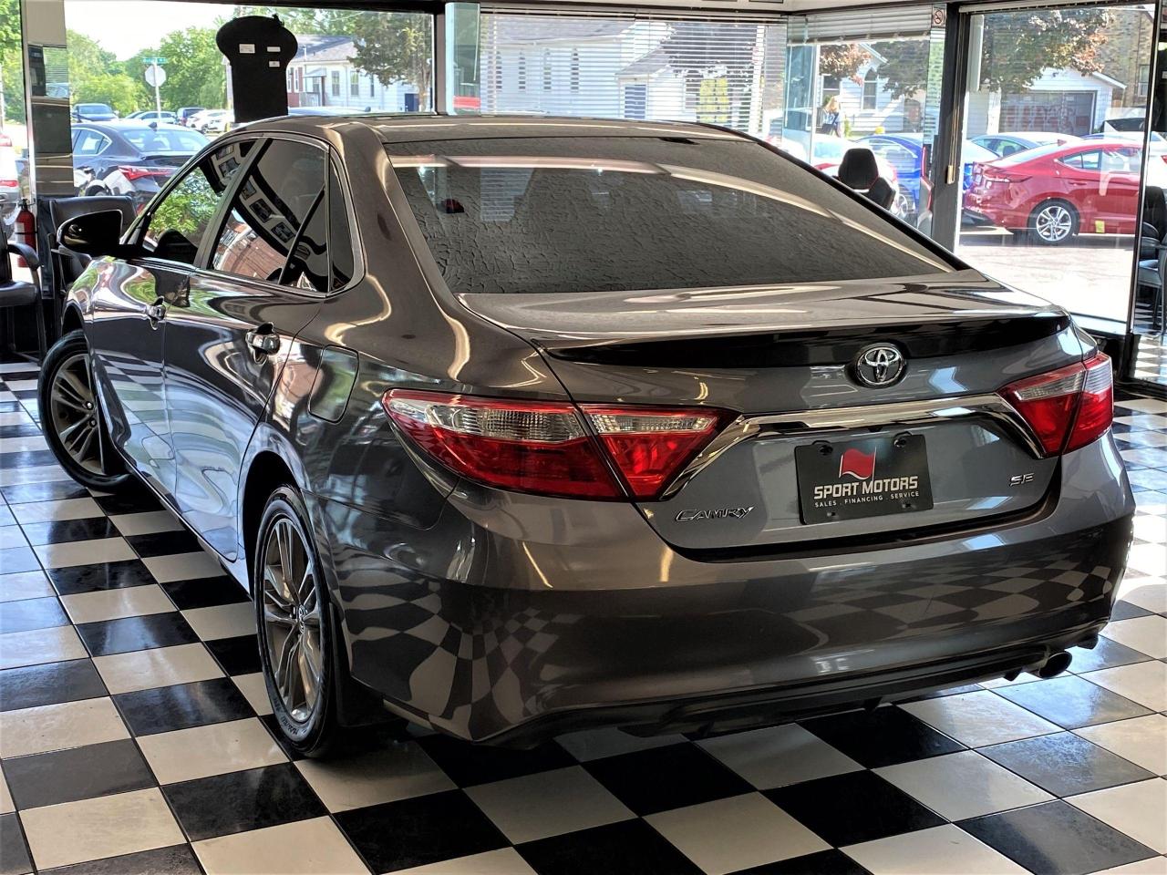 2017 Toyota Camry SE+Camera+Bluetooth+Heated Seats+CLEAN CARFAX Photo14