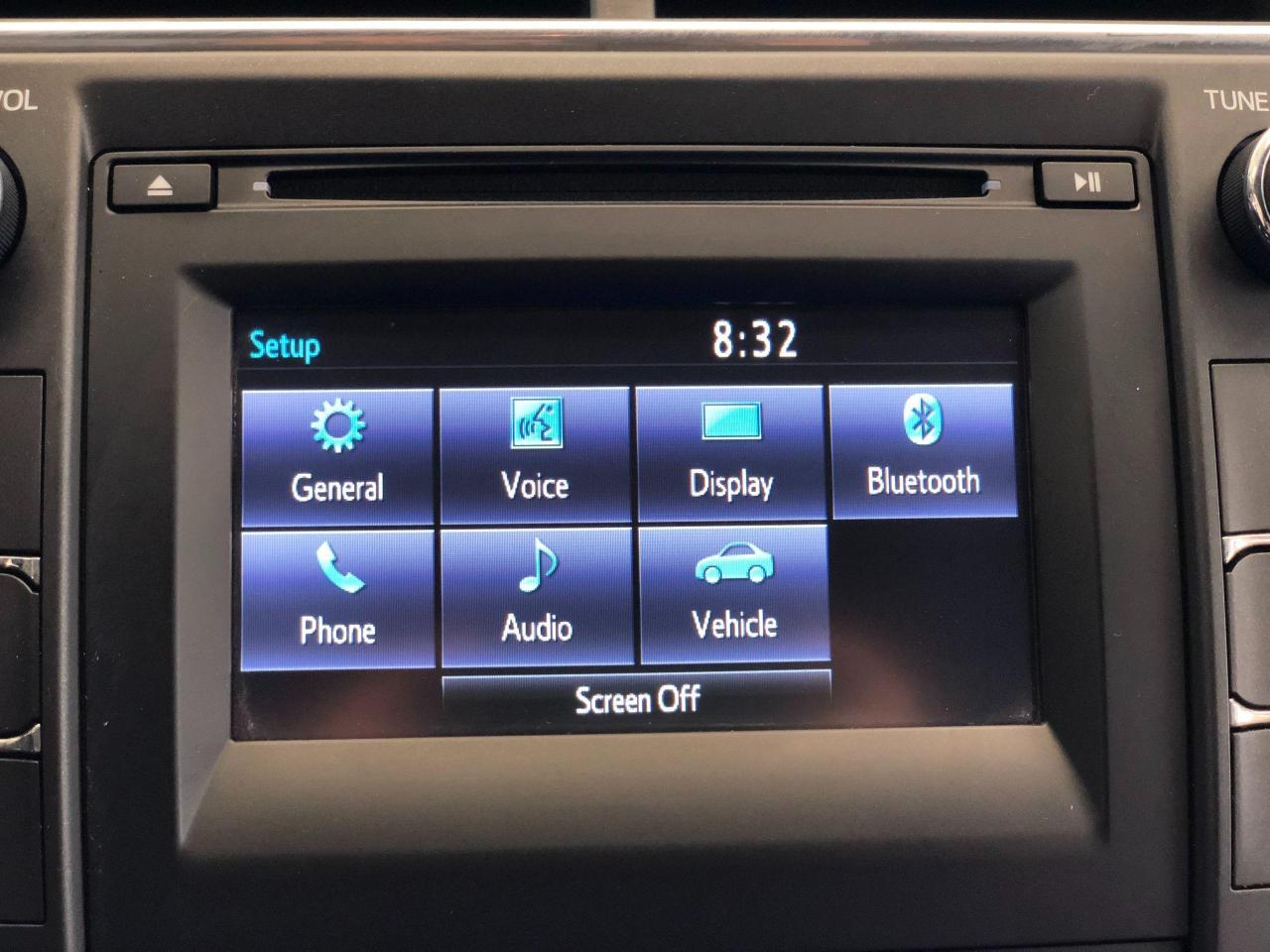 2017 Toyota Camry SE+Camera+Bluetooth+Heated Seats+CLEAN CARFAX Photo31