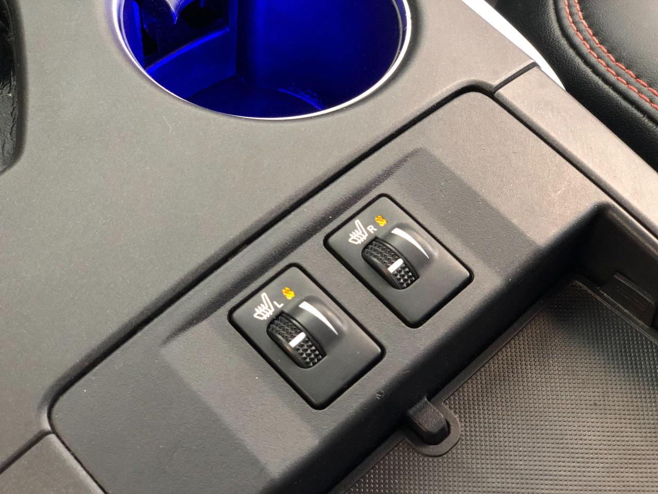 2017 Toyota Camry SE+Camera+Bluetooth+Heated Seats+CLEAN CARFAX - Photo #35