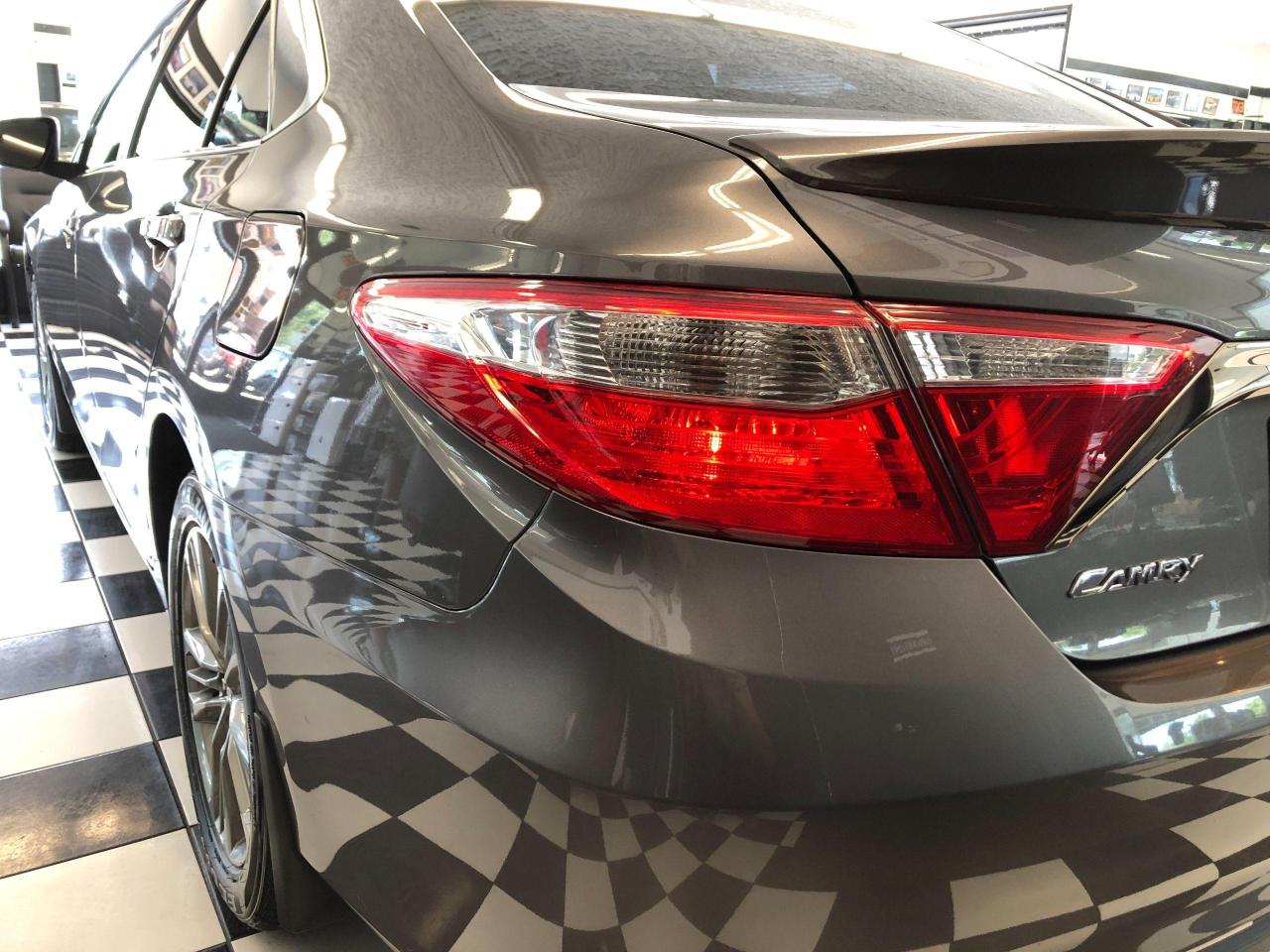 2017 Toyota Camry SE+Camera+Bluetooth+Heated Seats+CLEAN CARFAX Photo39
