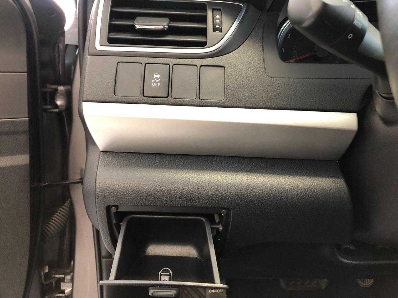 2017 Toyota Camry SE+Camera+Bluetooth+Heated Seats+CLEAN CARFAX - Photo #57