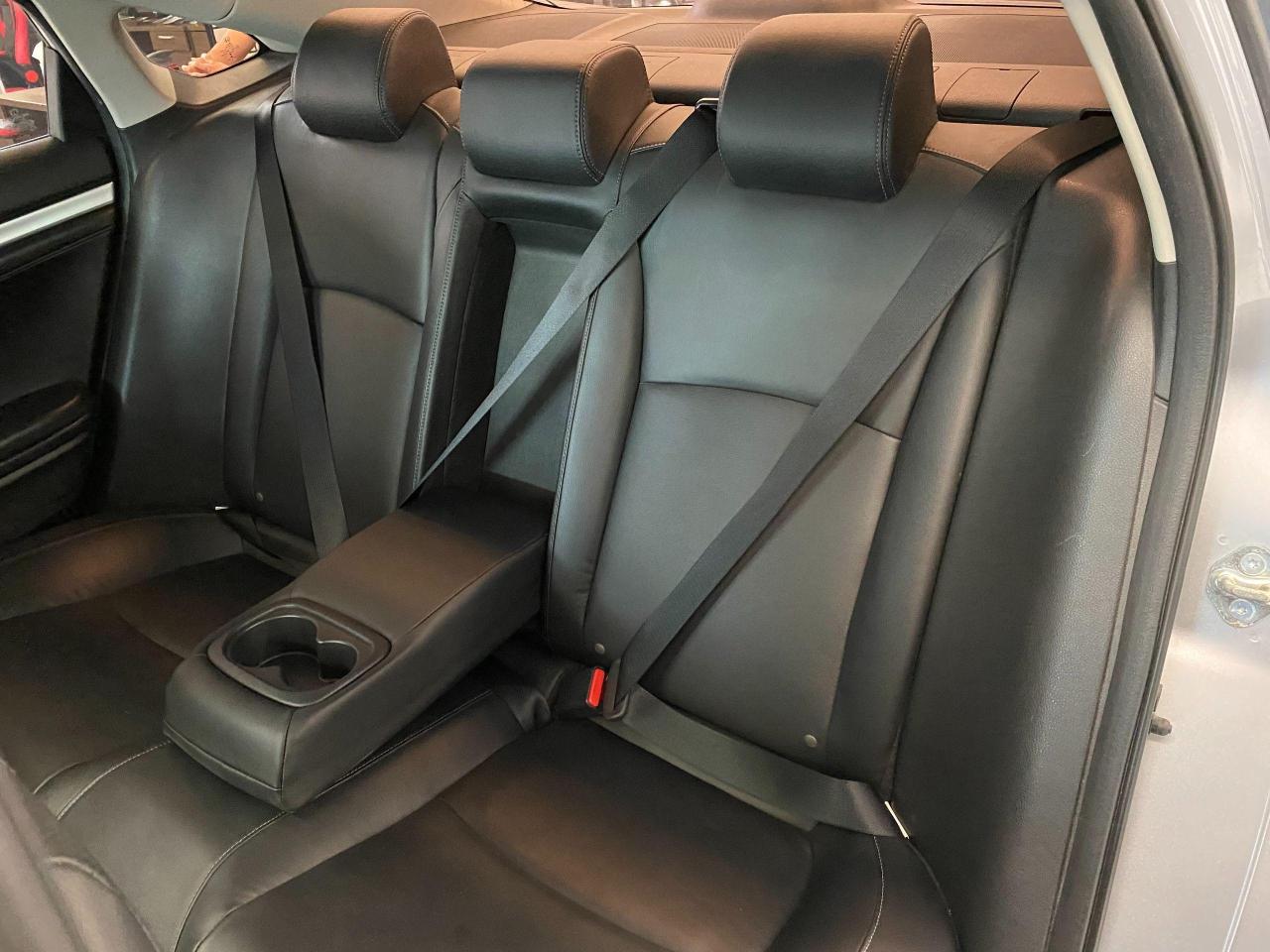 2018 Honda Civic Touring+Leather+Roof+WirelessCharging+CLEAN CARFAX Photo26