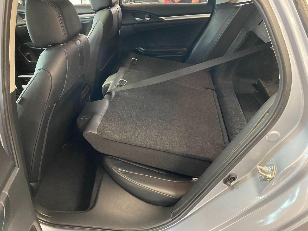 2018 Honda Civic Touring+Leather+Roof+WirelessCharging+CLEAN CARFAX Photo27