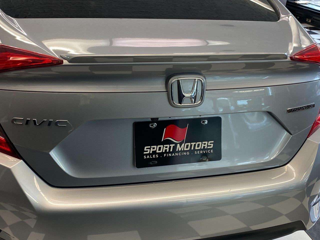 2018 Honda Civic Touring+Leather+Roof+WirelessCharging+CLEAN CARFAX Photo68